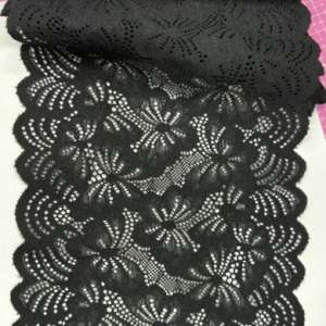 Encaje Elásticado Negro Flores 18cm p/metro